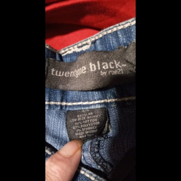 Rue21 Design Jeans - Sz. 5/6 - Picture 8 of 12